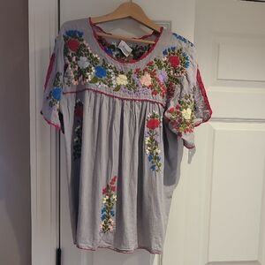 Floral Embroidered Gray Top